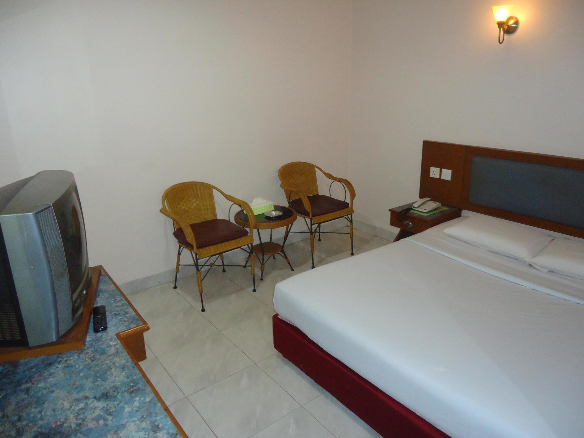 Hotel Gloris Batam Zewnętrze zdjęcie